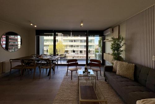Providencia Duplex - AC Balcony Gym & Fast WiFi
