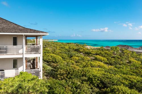 Sailrock South Caicos - Island Hop Flight Included