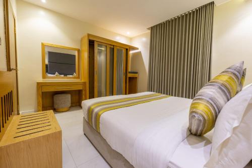 2 twin beds