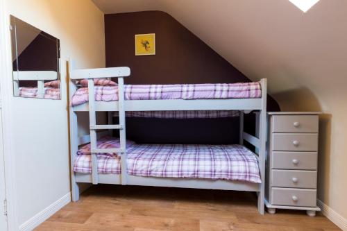 Lakeland House - image 4
