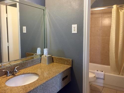 Oasis Motel – Arlington, TX