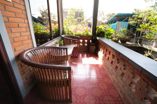 Candra Asri Bungalow! Free Early Check In! 5