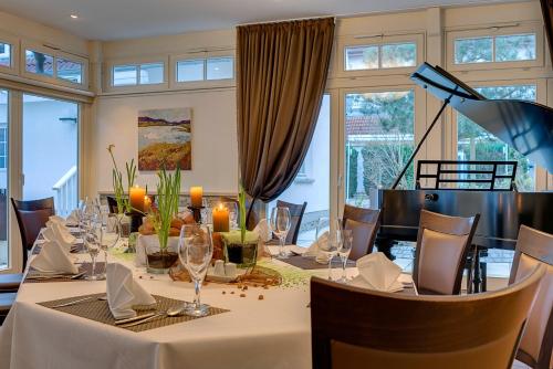 Restaurant, Hotel Polar-Stern near Meerzeit