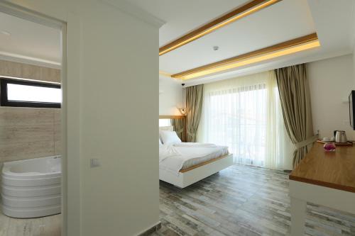 Double Room with Spa Bath