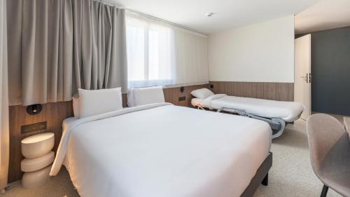 Sleeps 3