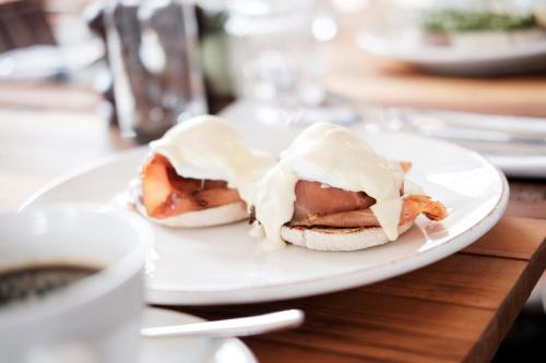 Half Moon - image 13