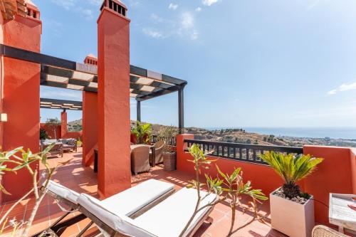 Bonita Hills - 3 bedroom Penthouse with Panoramic Sea Views & Large Terrace