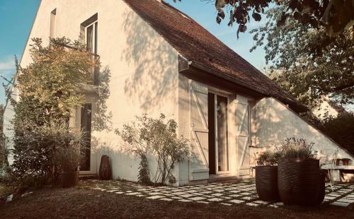 Ipso Facto- Elegante maison au calme, à deux pas du centre, avec jardin- Senlis - Location, gîte - Senlis