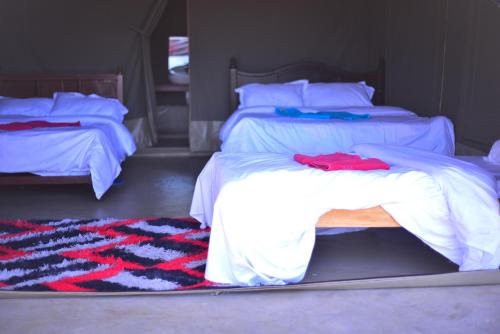 8 twin beds