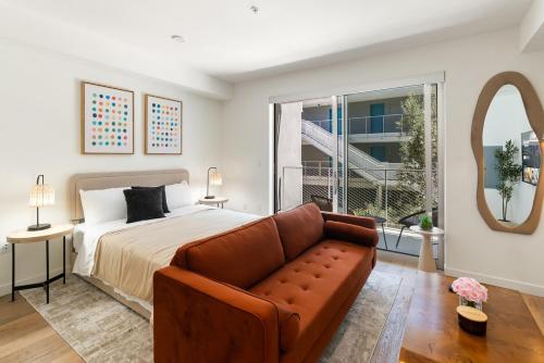 Studio: West Hollywood - World Class Amenities