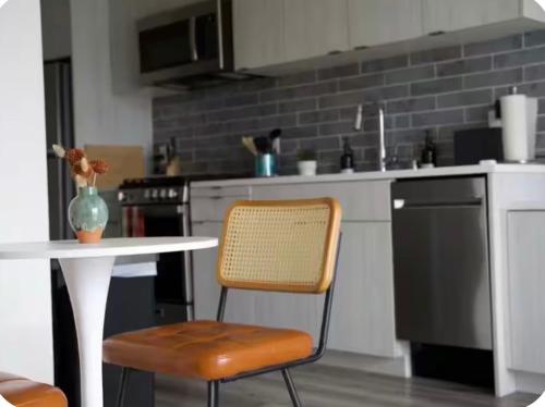 Luxury Hollywood Studio With Pool, Parking, Gym