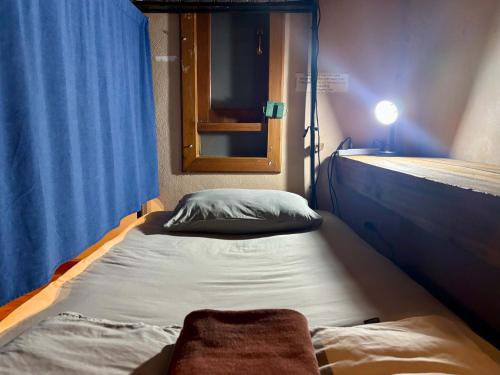 1 twin bed