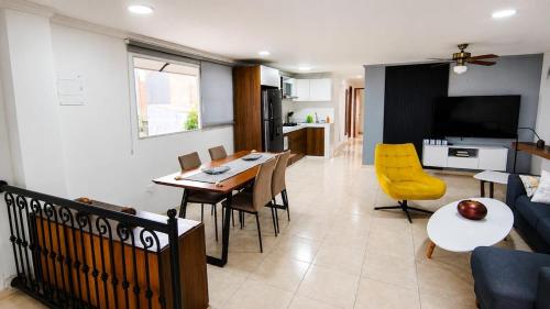 Apartamento espacioso, cerca a la playa