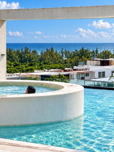 Luxury Condo for 4 Rooftop Pool Near 5th Ave playa de carmen