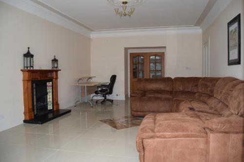 Amazing 4 Bed Scottish Baronial Style House 3