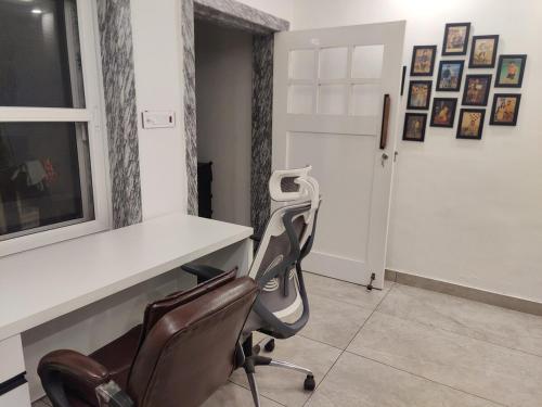 Huge King Suite