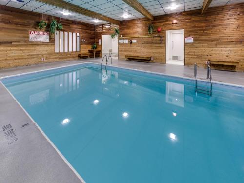 Heritage Inn Hotel & Convention Centre - Cranbrook - 온수 욕조