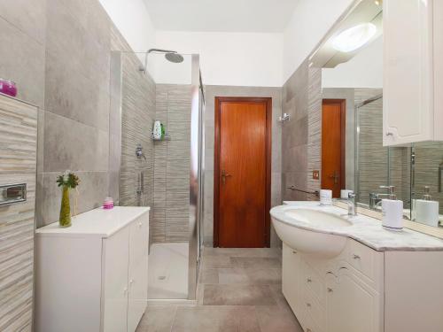 Ванна кімната, Dol-Ce Apartment in Кастельфіорентіно