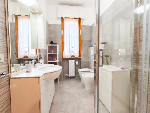 Ванна кімната, Dol-Ce Apartment in Кастельфіорентіно