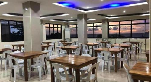 Godo's Plaza Hotel and Restaurant