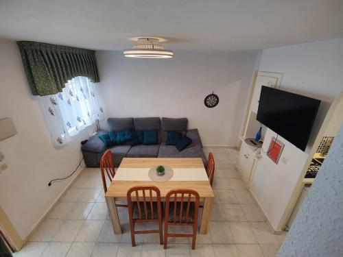 Villa Torrevieja - Sun Retreat, BBQ and Pool