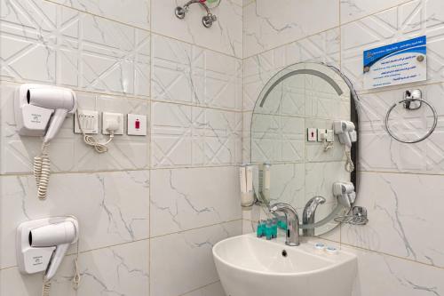 Zimmer mit 2 einzelbetten, eigenes badezimmer