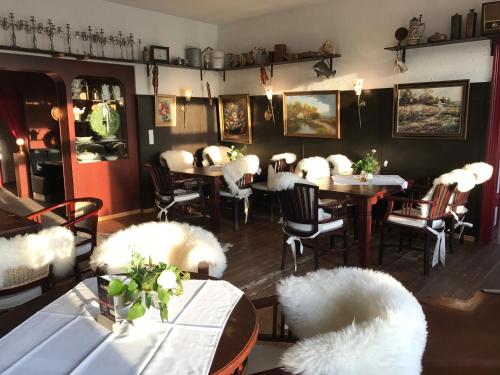 Étterem, Leezdorfer Hof in Leezdorf