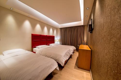 Comfy Boutique Hotel - image 13