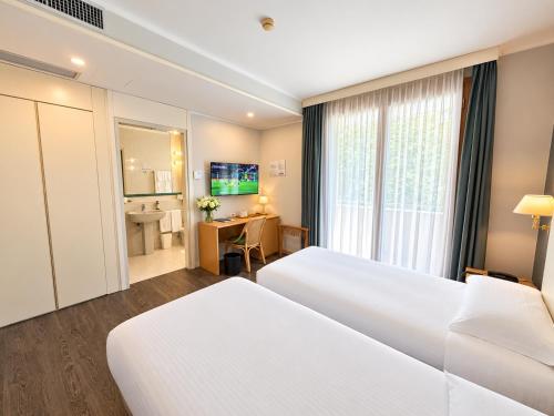 2 twin beds