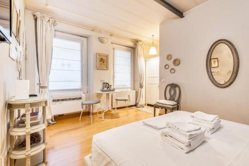 A Due Passi dal Duomo Suite Via Torino 2 Pax