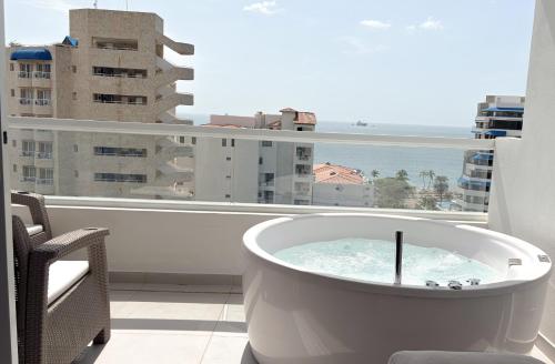 Apto Deluxe , 2 habitaciones, 83m2 , frente al mar , Santa Marta