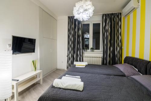 Bohemian Quarter Apartment -1 Min to Skadarlija - Walk Everywhere - image 5