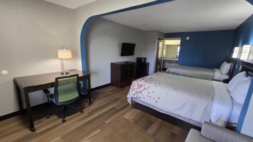 2 queen beds