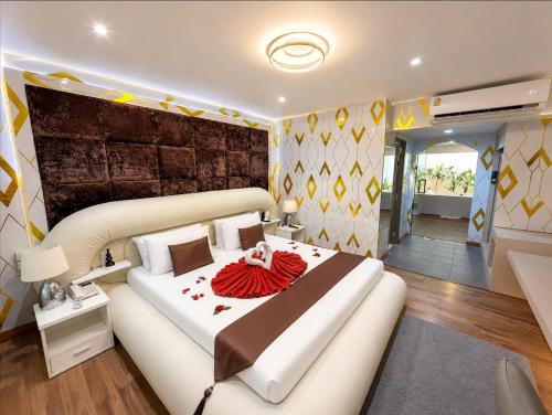 Suite, executive