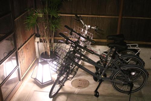 Japanese-Style Townhouse image 1