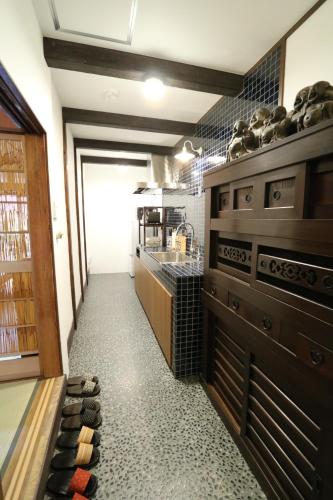 Japanese-Style Townhouse image 8