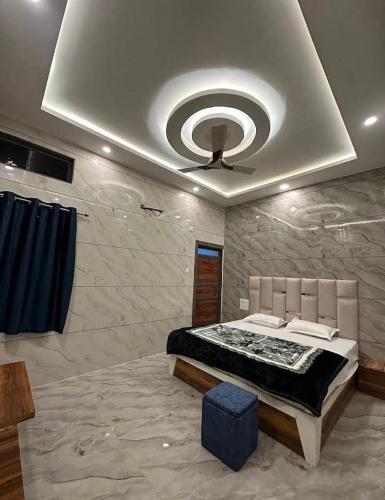 Hotel hari drashan in Bhadesar