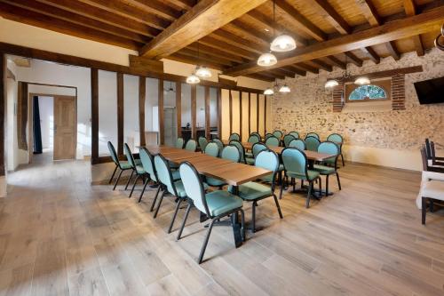 Chambre Chasserie 9-Grange Arthuis in Lavau (Burgundy)