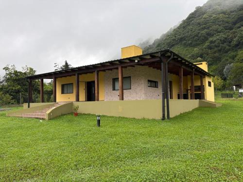 Casa entera en Yala con pileta, parrilla y tranquilidad absoluta