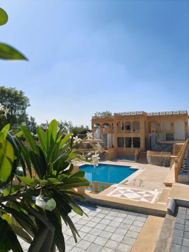 Piscina, Raj Leela Heritage Resort By Estherea in Ranakpur