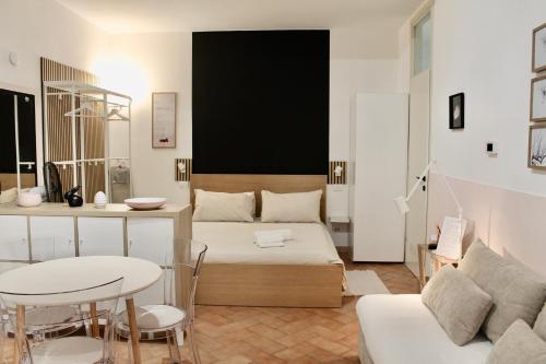 MiniBO Apartment, studio with private courtyard