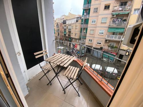 Estudio con balcon Can Vidalet L5