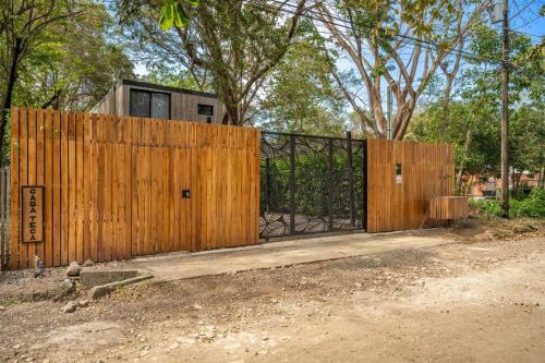 المنظر الخارجي, Casa Teca in Surfside with Pool near Beach in بوتريرو