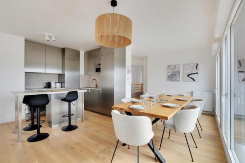 Chic Duplex with Rooftop -3BD-6P- Nogent-sur-Marne in Nogent-sur-Marne