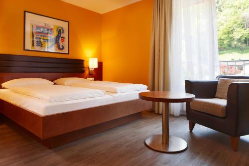 1 queen bed