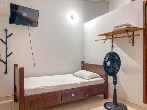 1 double bed, 2 twin beds