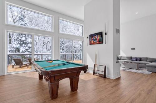 Chalet Lumina - Private Spa, Fire Pit, Pool Table