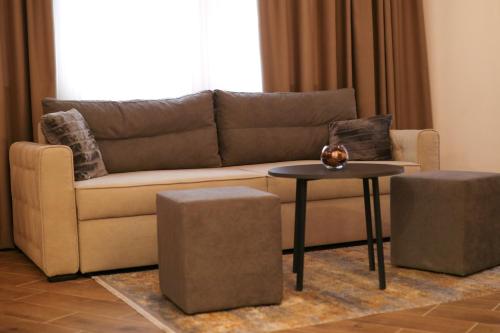 Nivalis Hill 8