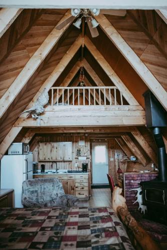 . The Papa Bear Cabin - Bear Creek Cabins