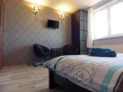 Double Room image 3